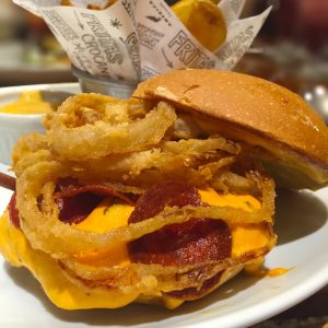 Burger Arrojado - America Restaurante