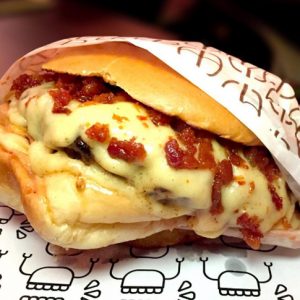Cheese Bacon - Hã? Burger