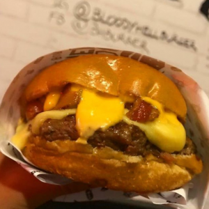 Cheese Burger do Chef - Bloody Hell Hamburgueria