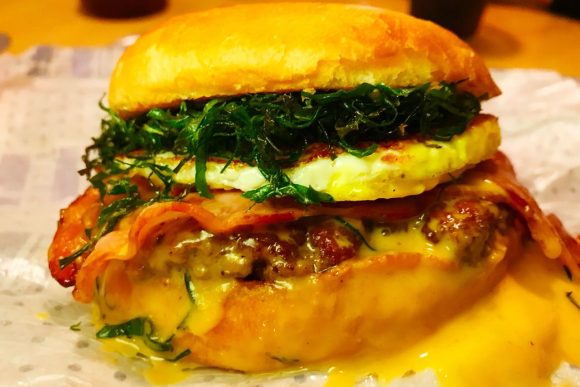 Bacon Egg Smash Burger - Guarita Burger